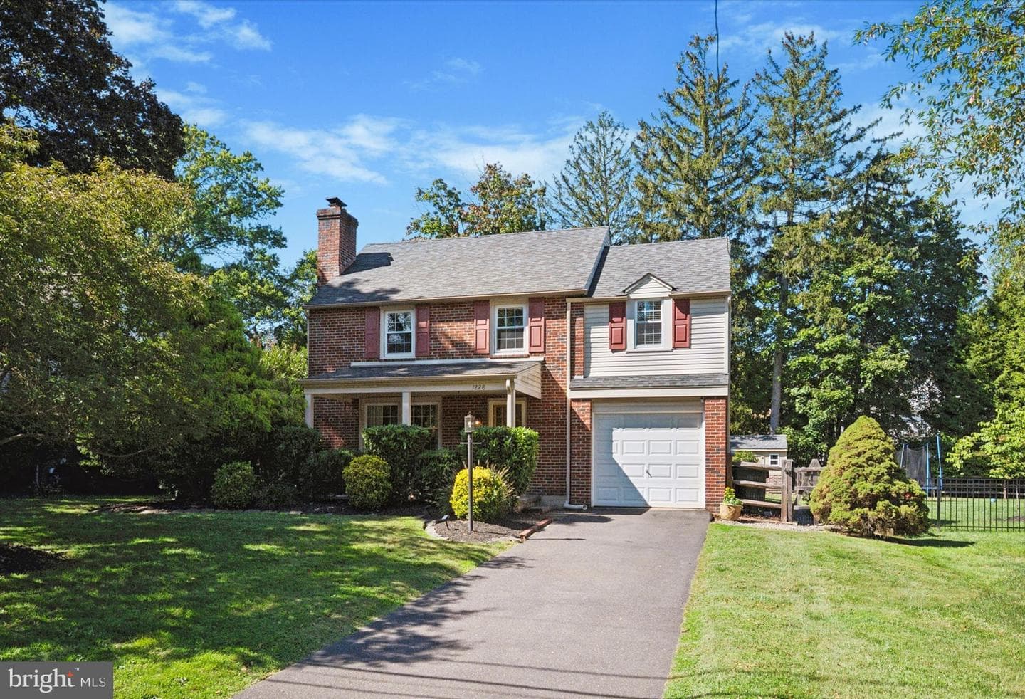 1228 Wheatsheaf Lane photo 1