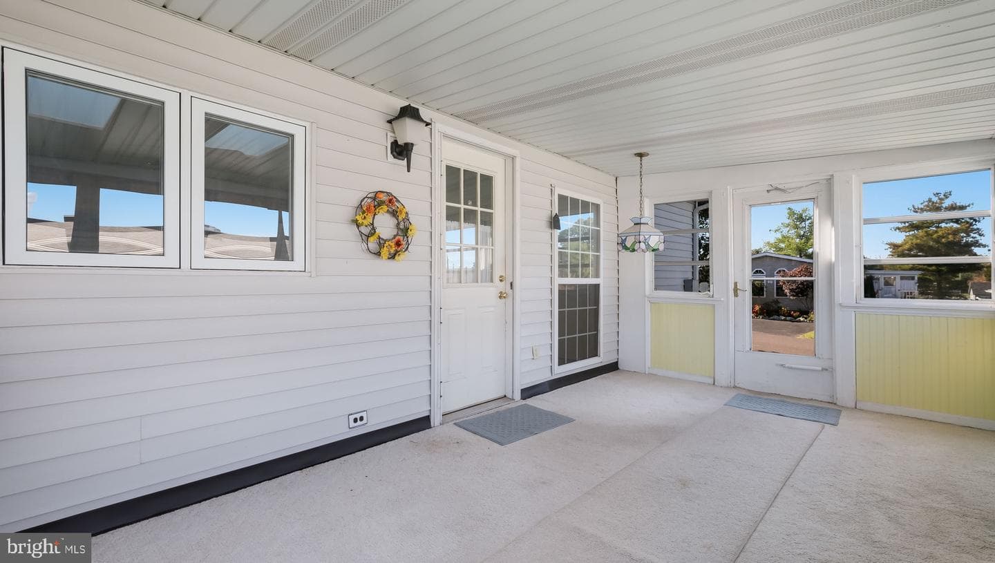 10 Bentwood Ct W photo 15