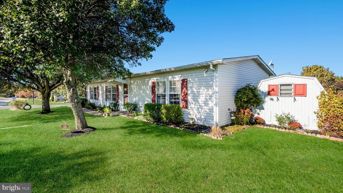 10 Bentwood Ct W photo 2