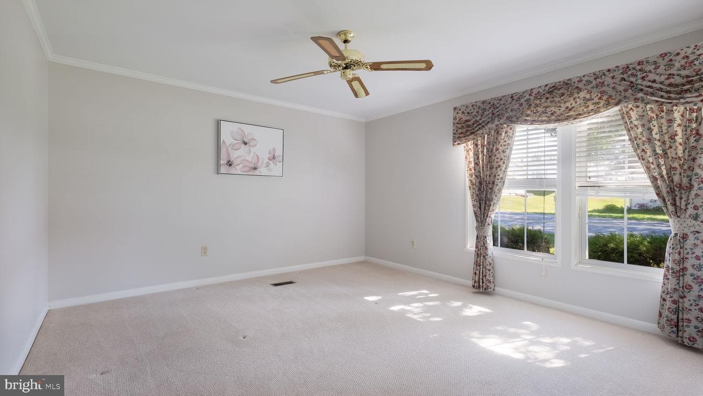 10 Bentwood Ct W photo 20