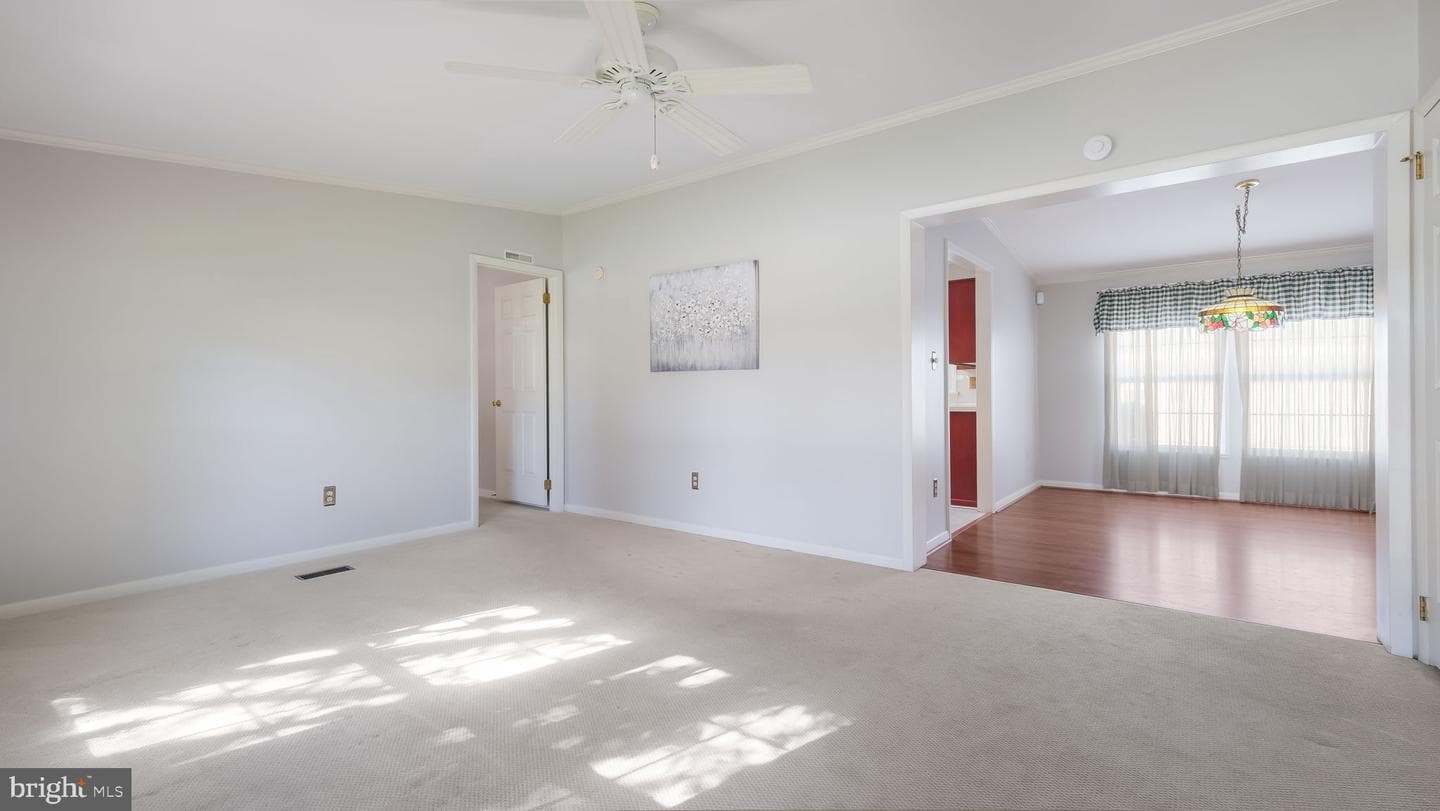 10 Bentwood Ct W photo 8