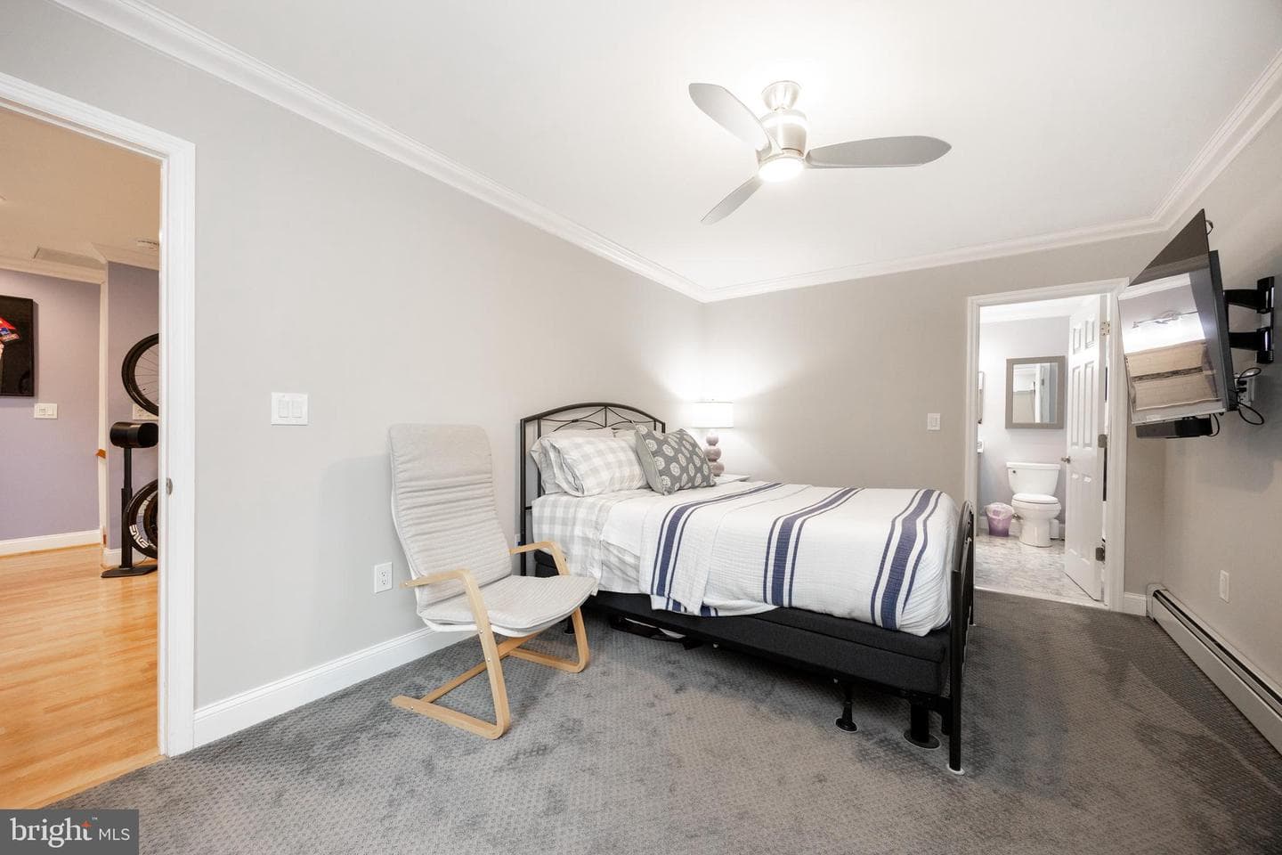 4 E Church Road photo 35