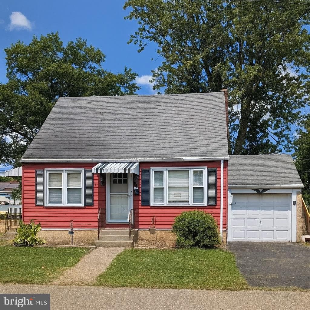 1215 N Franklin Street photo 1