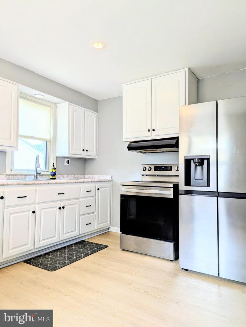 1215 N Franklin Street photo 2