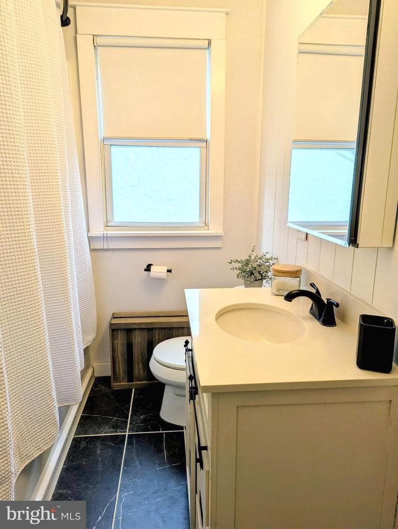 1215 N Franklin Street photo 4