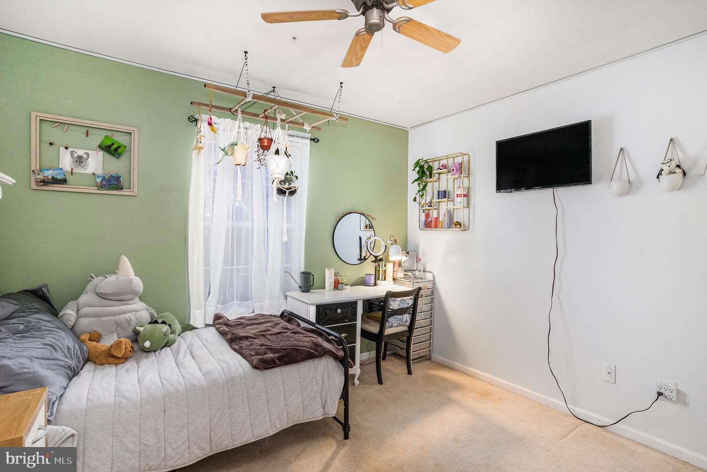 100 Anjou Court photo 32