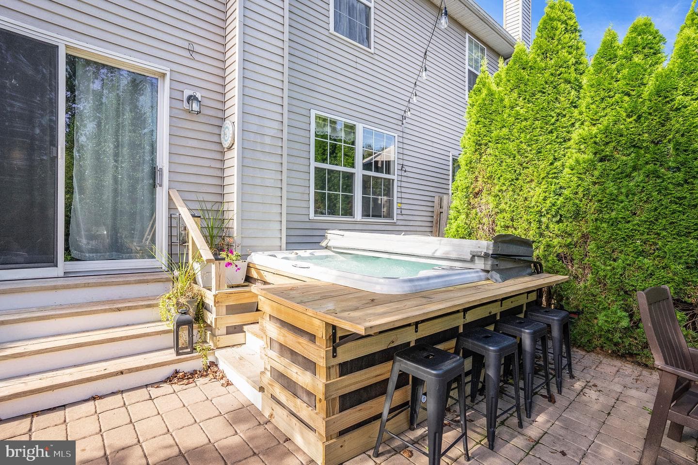 100 Anjou Court photo 46