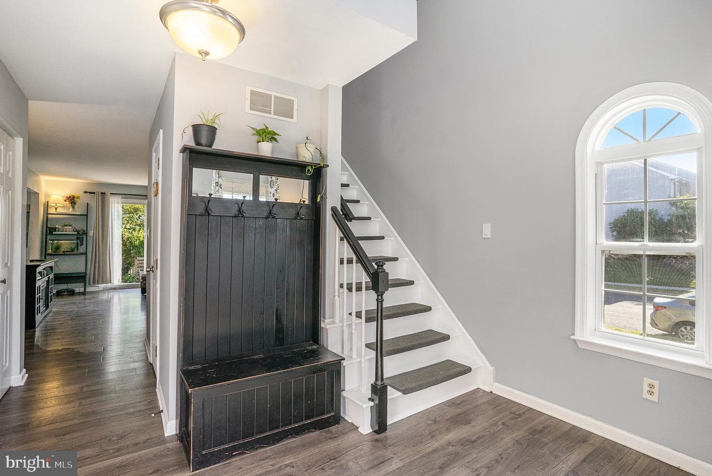 100 Anjou Court photo 6