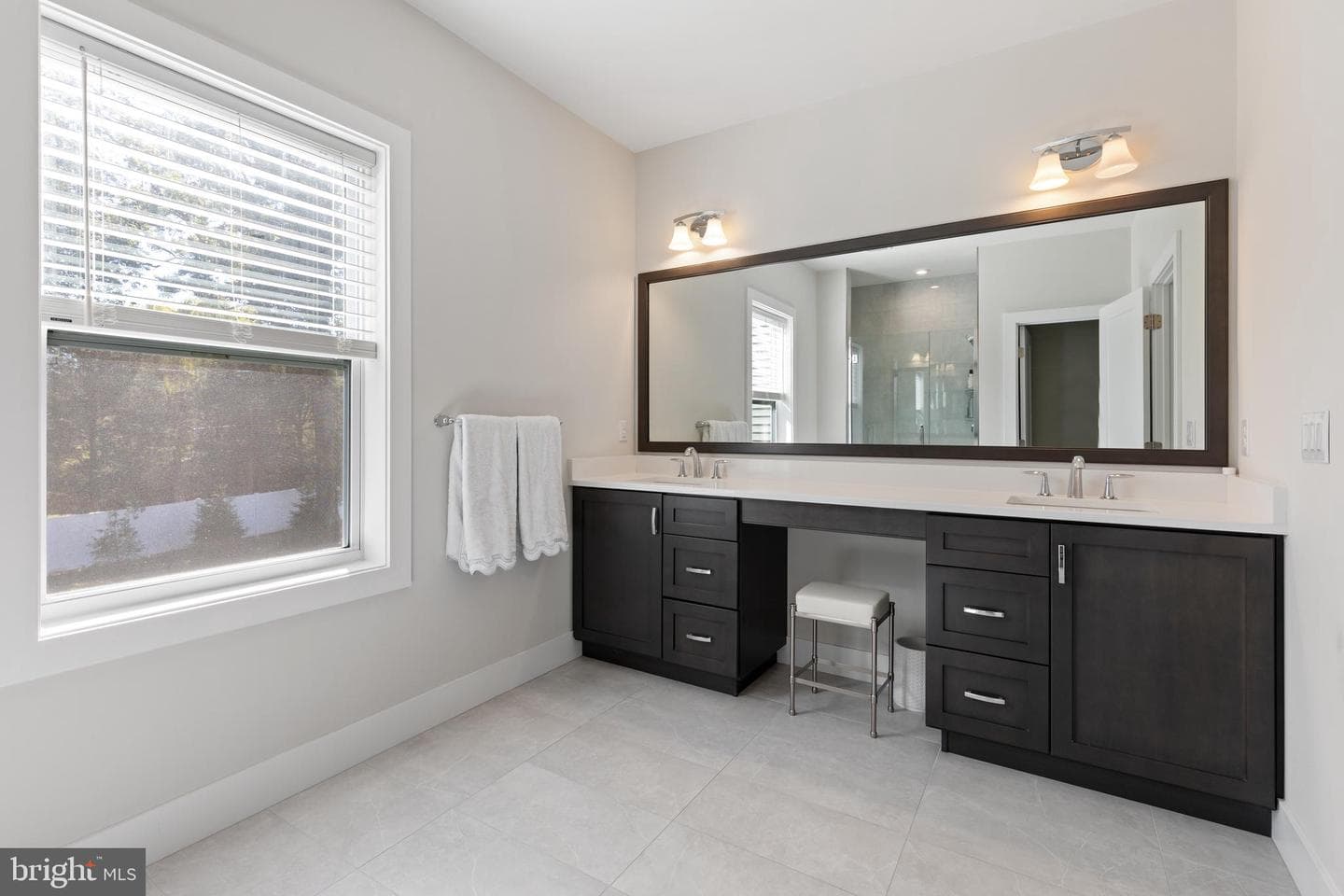 662 Levering Street photo 14