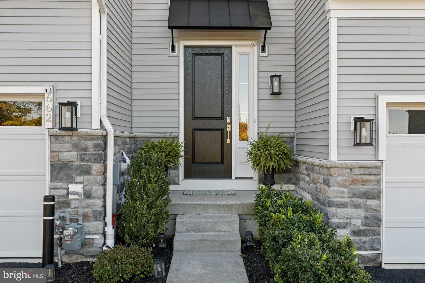 662 Levering Street photo 30