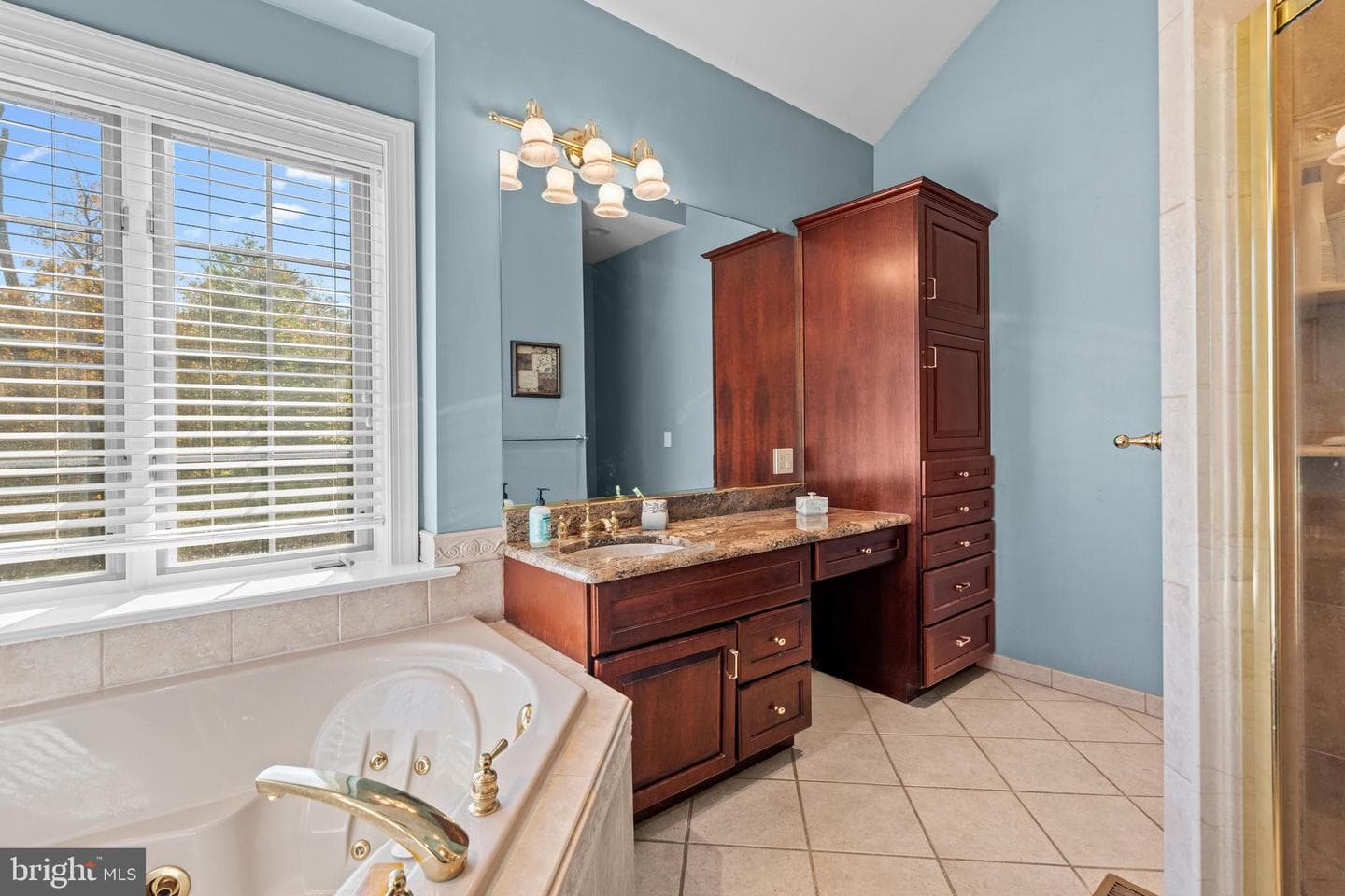 681 Kingswood Vale photo 30
