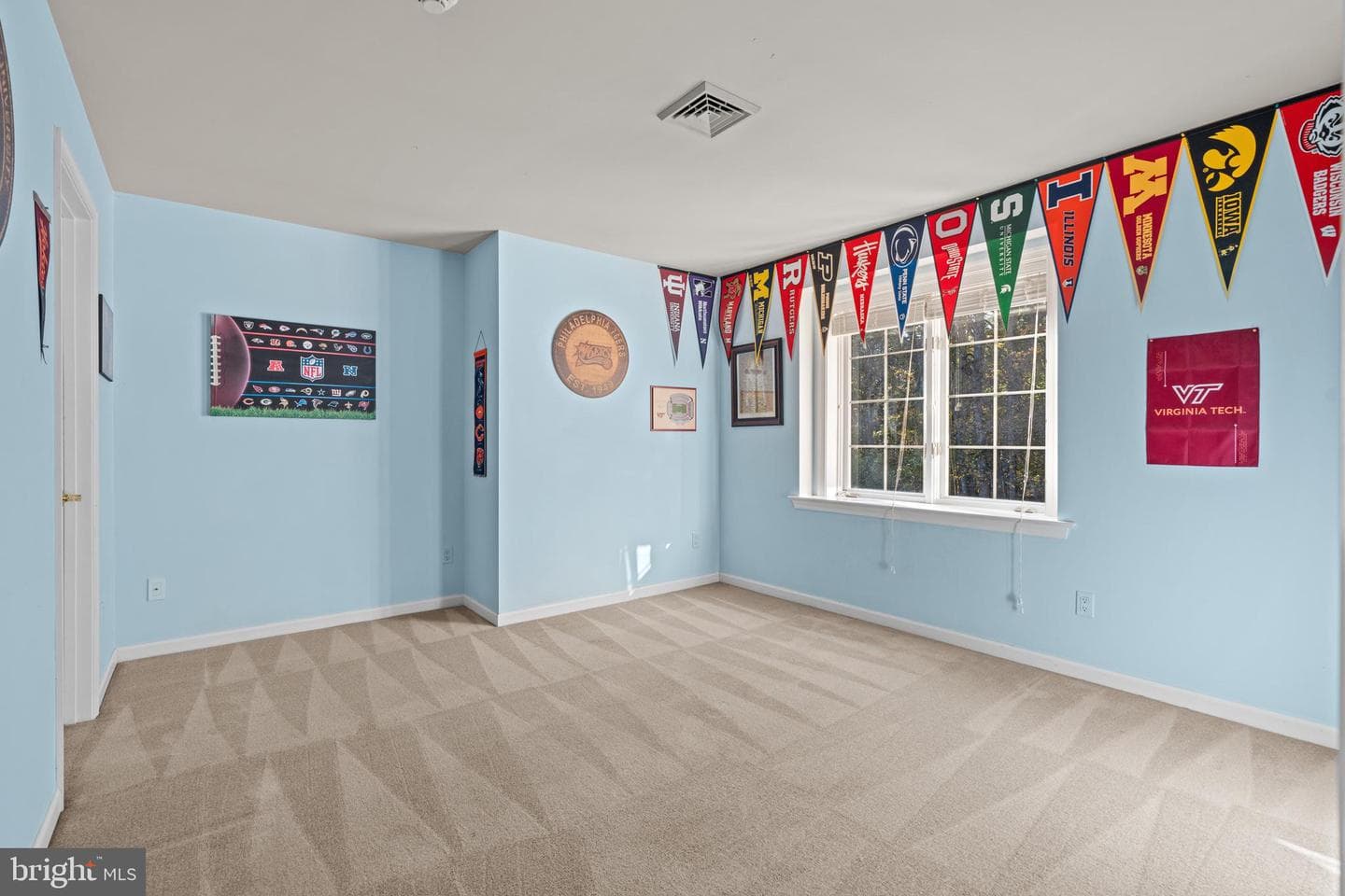 681 Kingswood Vale photo 35