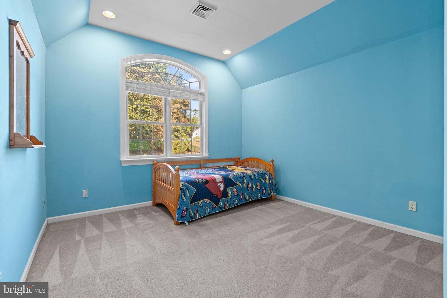 681 Kingswood Vale photo 37