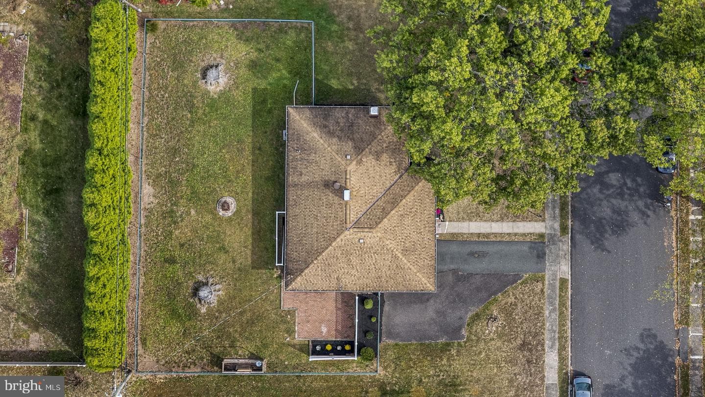 1033 Pine Street photo 32