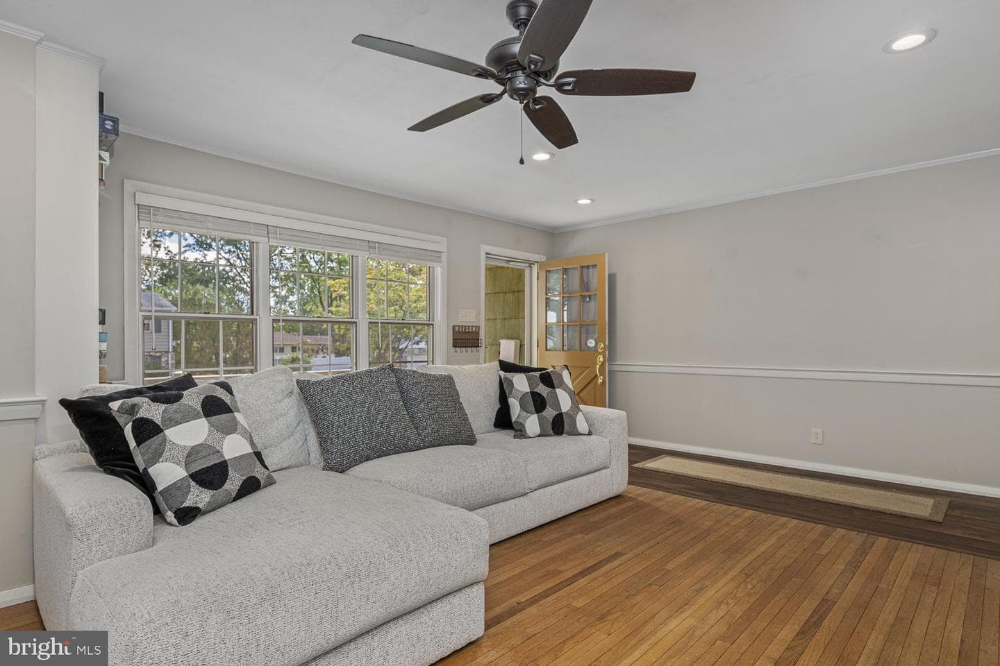 1033 Pine Street photo 7