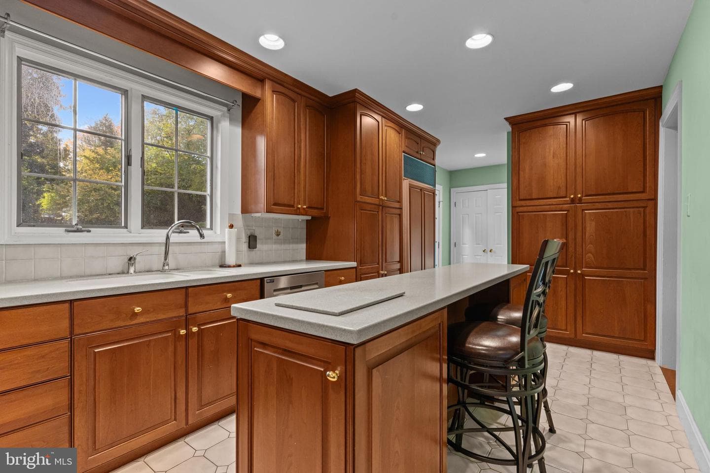 154 Greenwood Avenue photo 15