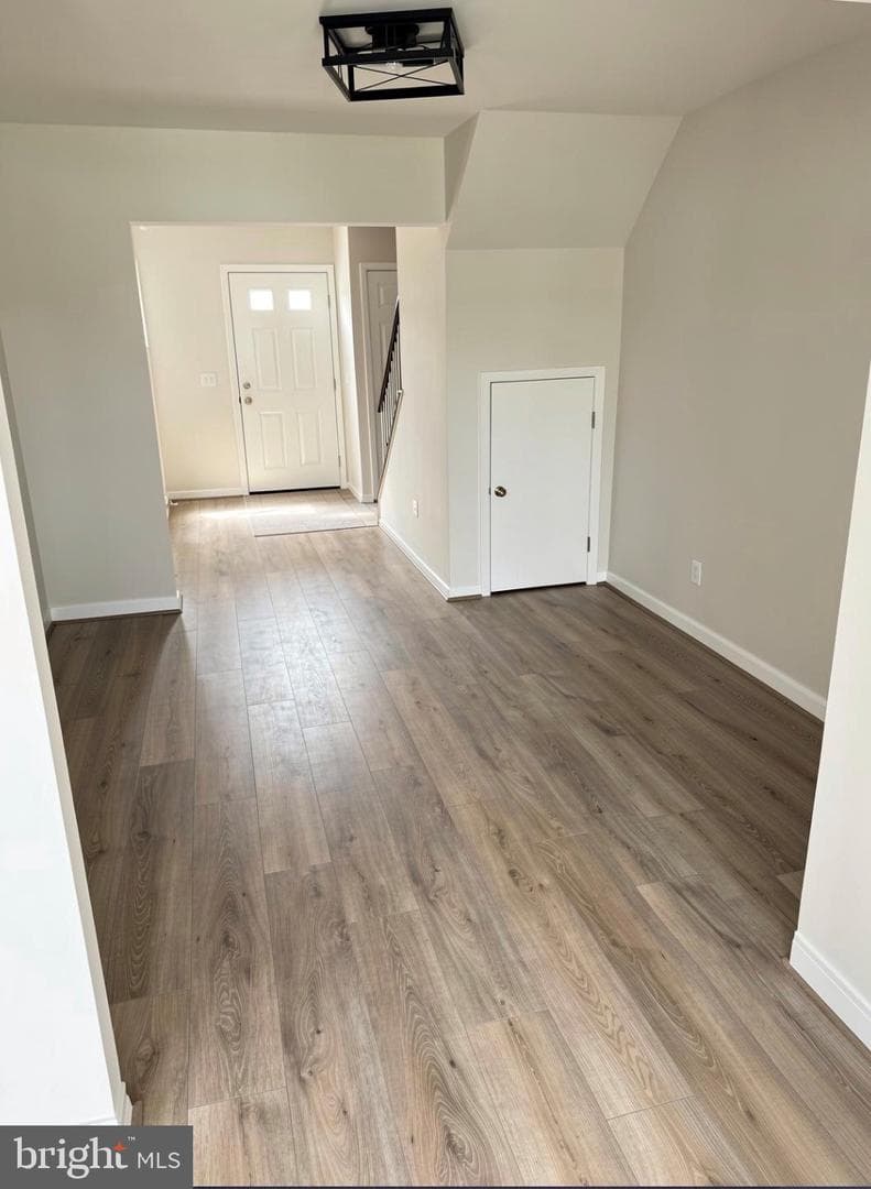 111 Clemens Court photo 2