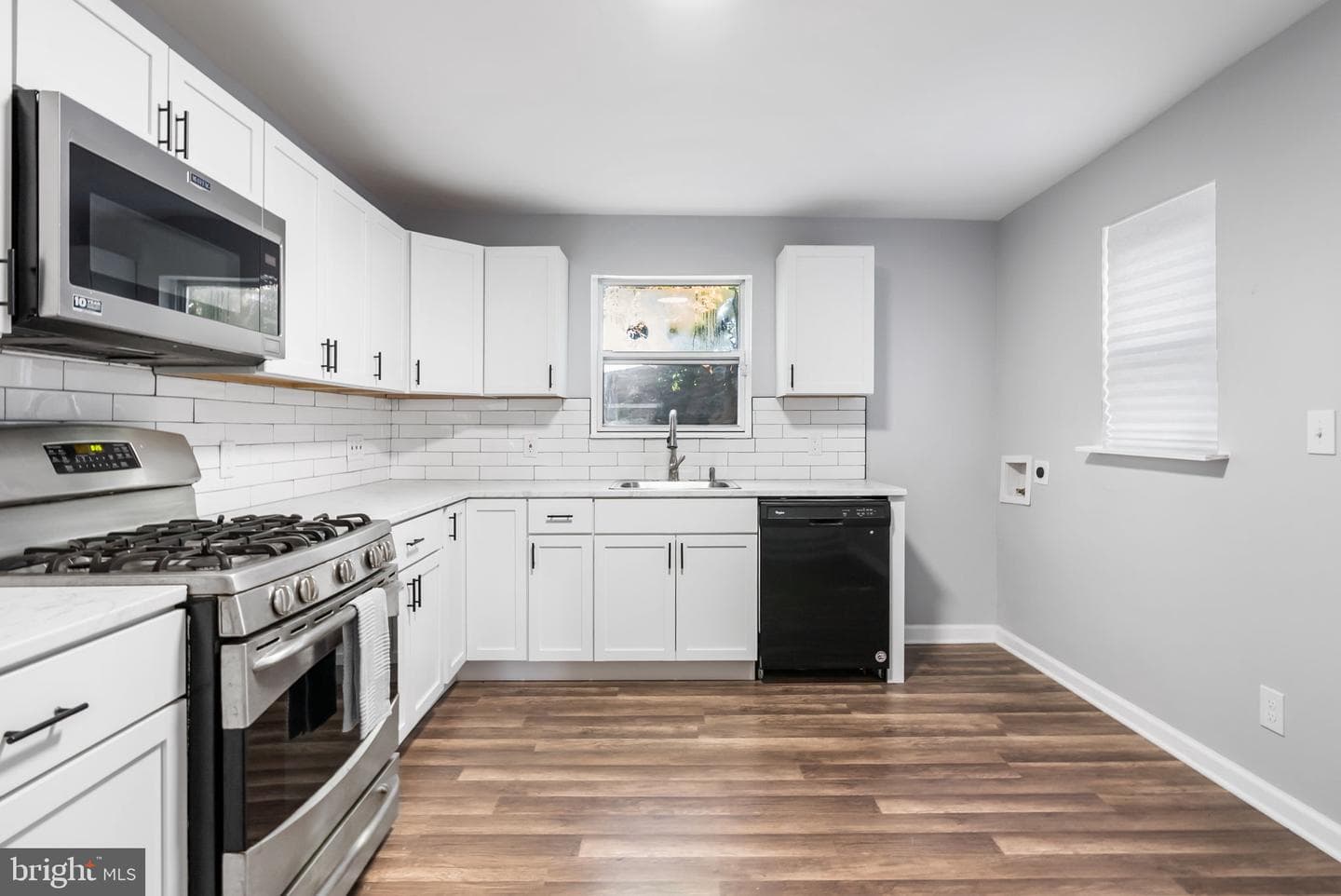 1055 Willow Street photo 8