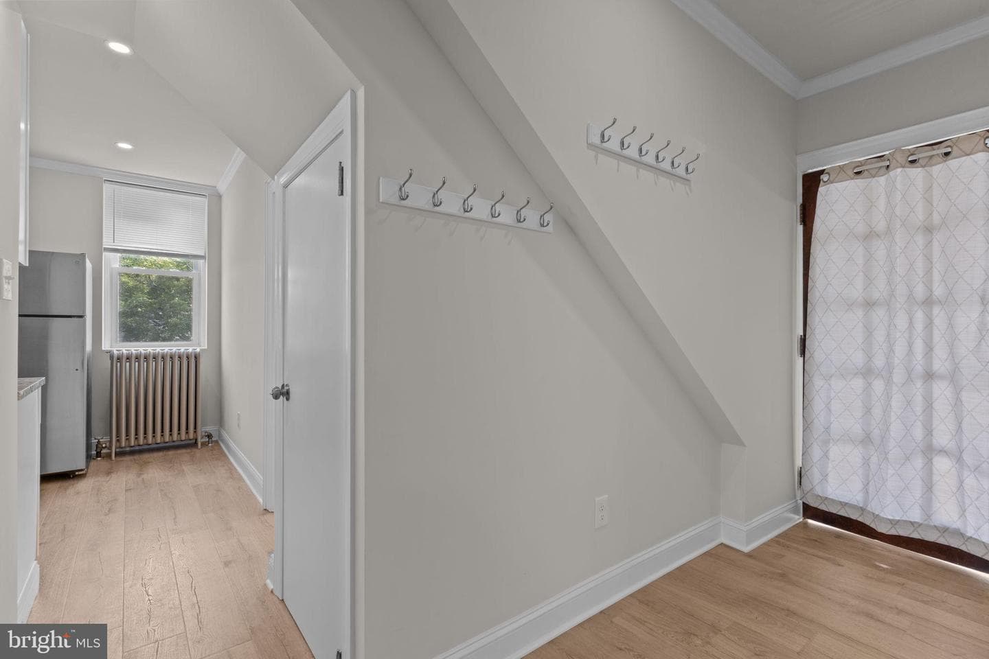 449 Roslyn Avenue photo 22
