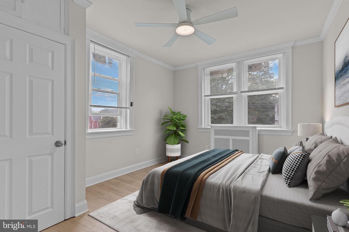 449 Roslyn Avenue photo 25