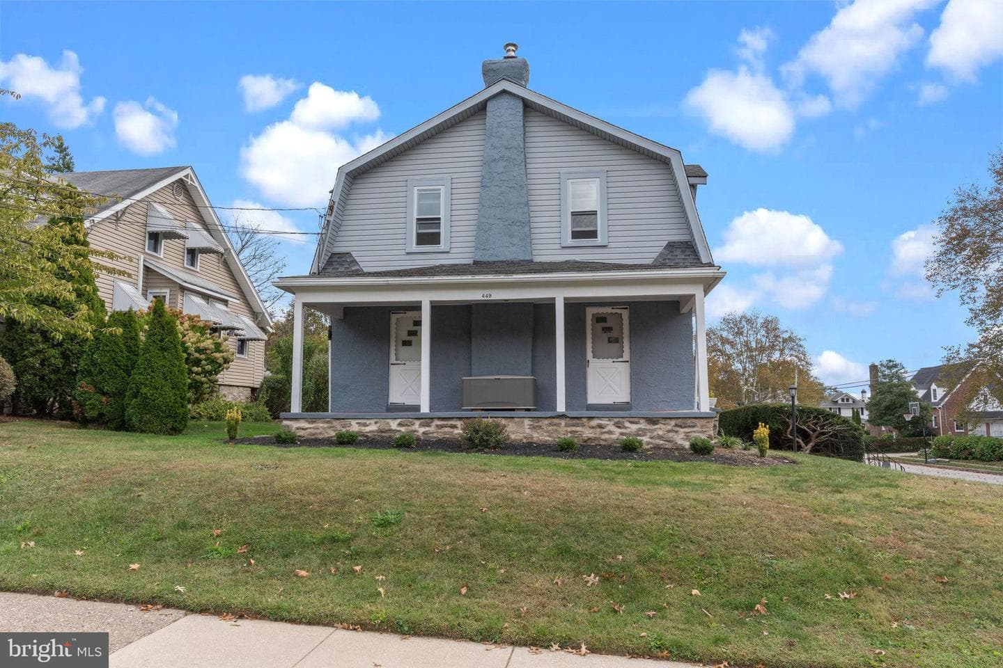 449 Roslyn Avenue photo 32