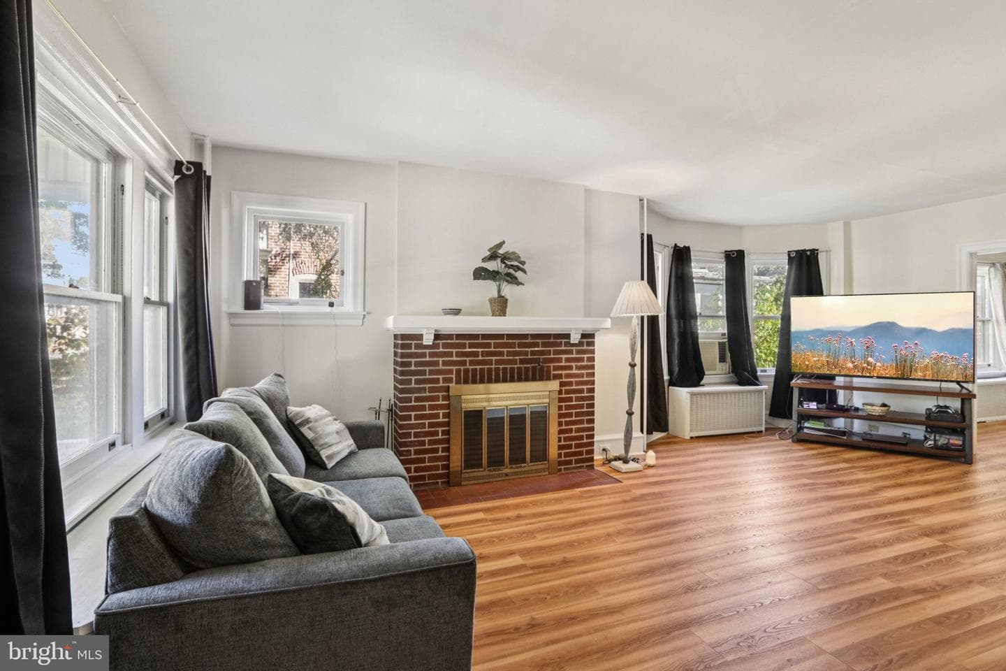 840 N Charlotte photo 11