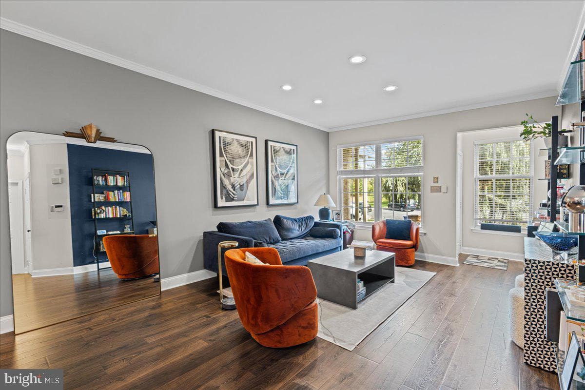 229 Brookdale Court photo 7
