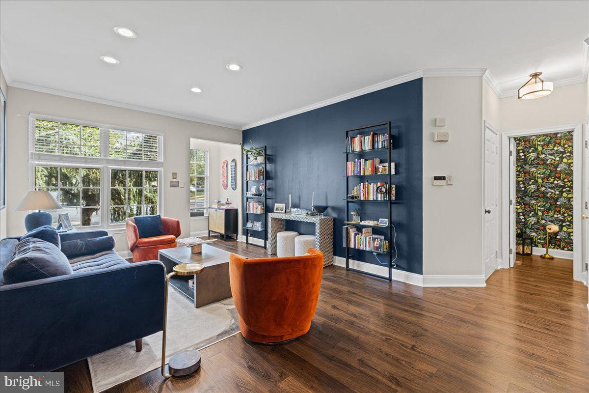 229 Brookdale Court photo 8