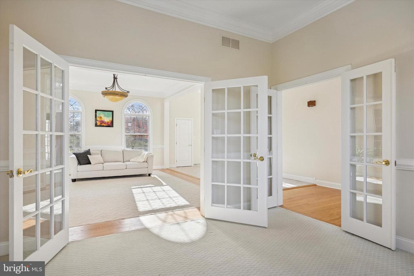 2501 Pond View Drive photo 10