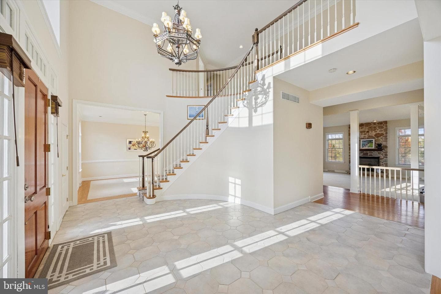 2501 Pond View Drive photo 13