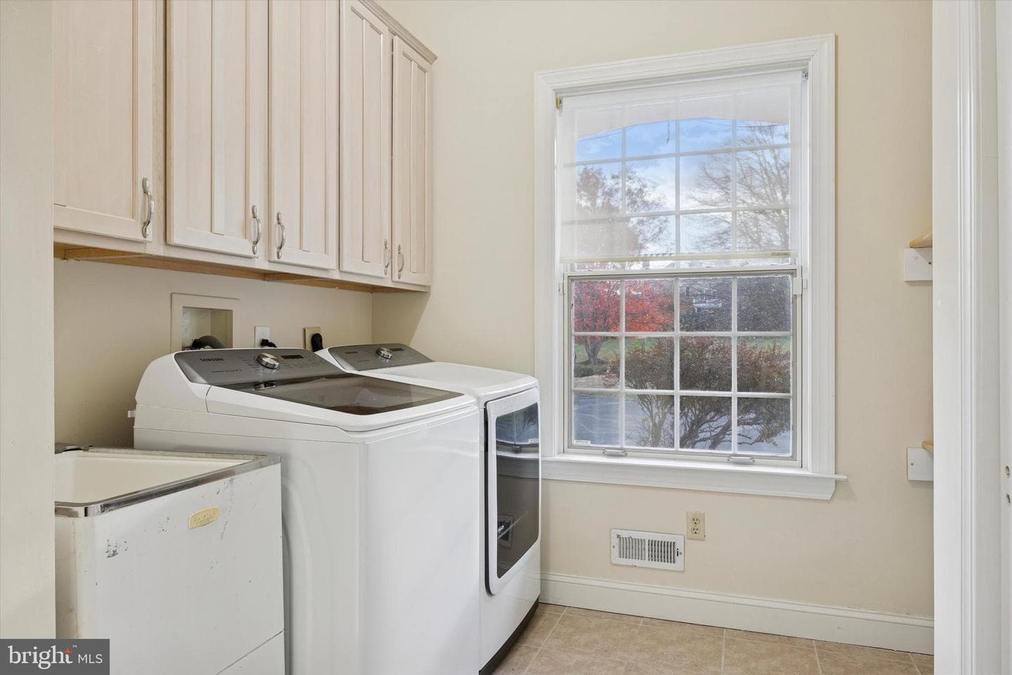 2501 Pond View Drive photo 31