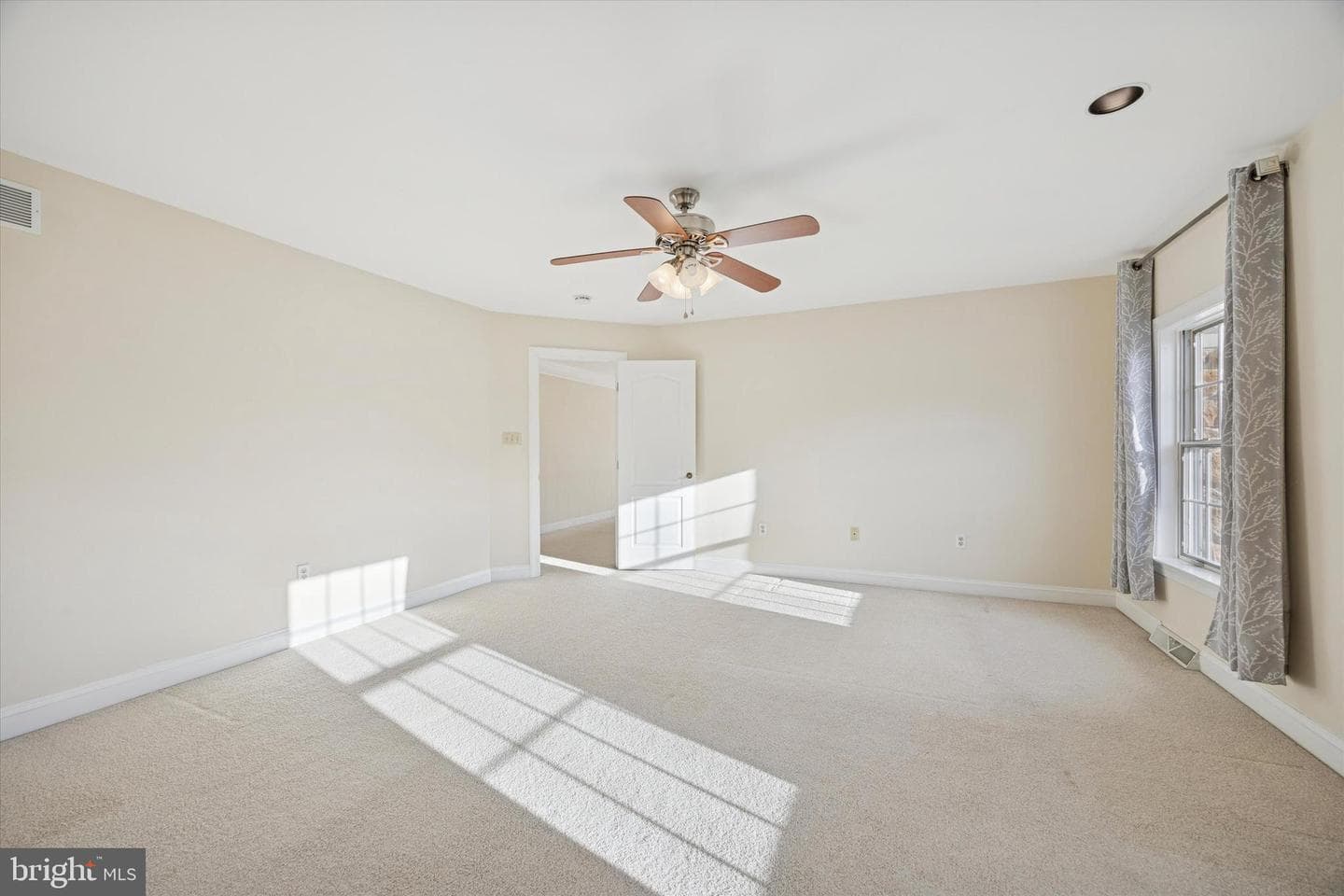 2501 Pond View Drive photo 42