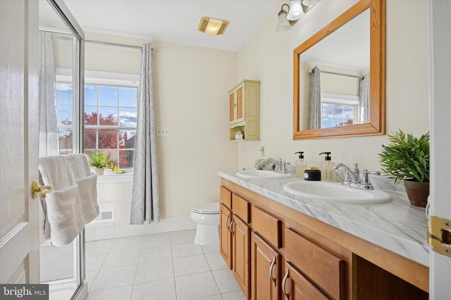 2501 Pond View Drive photo 44