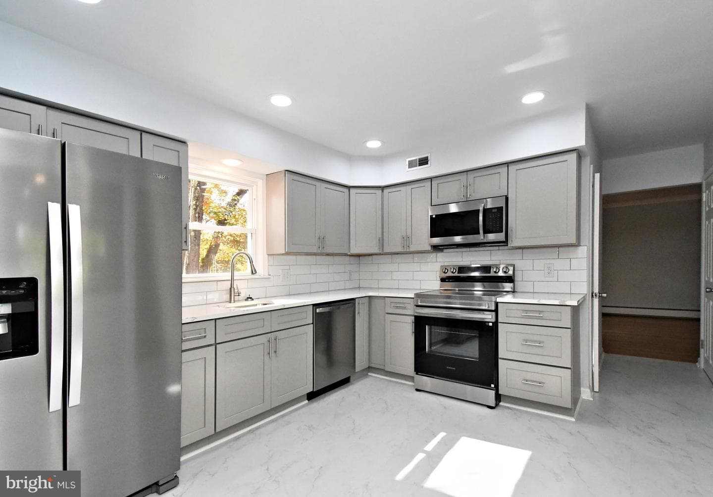 838 Store Road photo 11