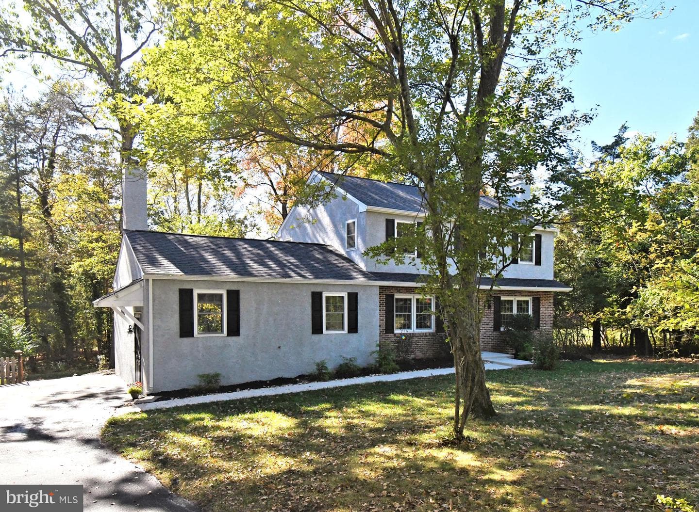 838 Store Road photo 2