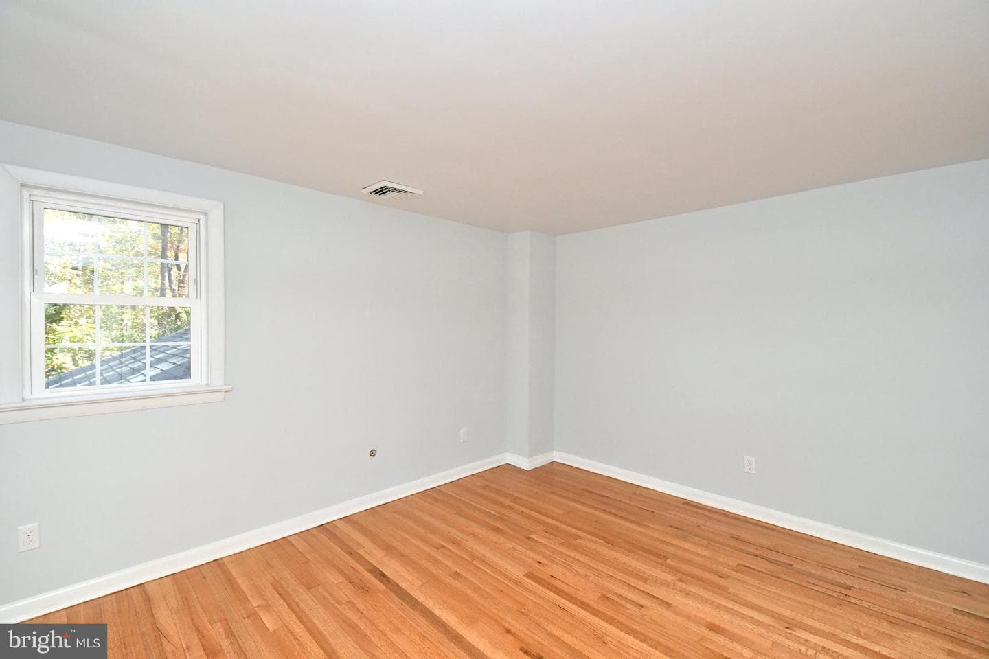838 Store Road photo 32