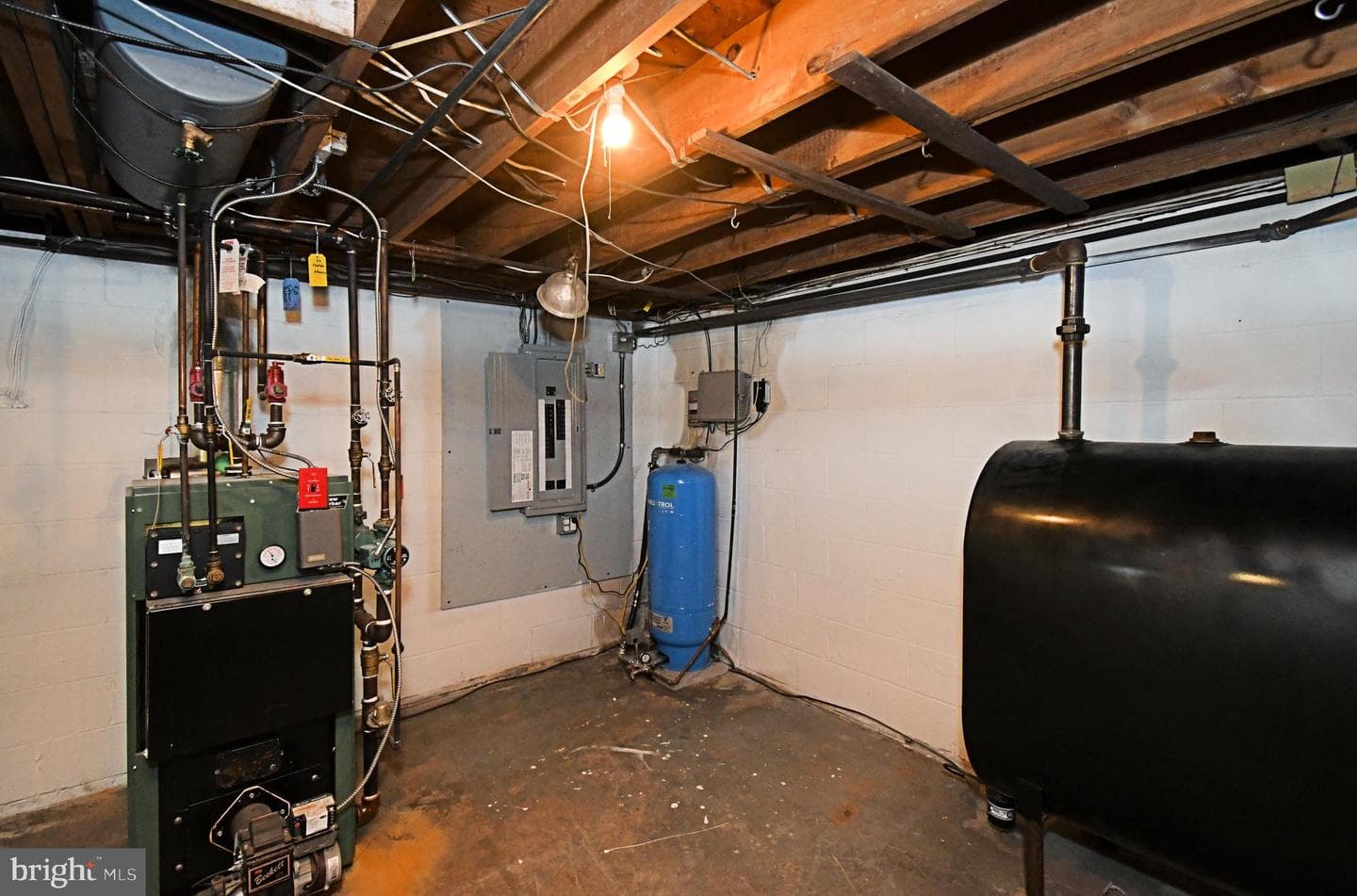 838 Store Road photo 49