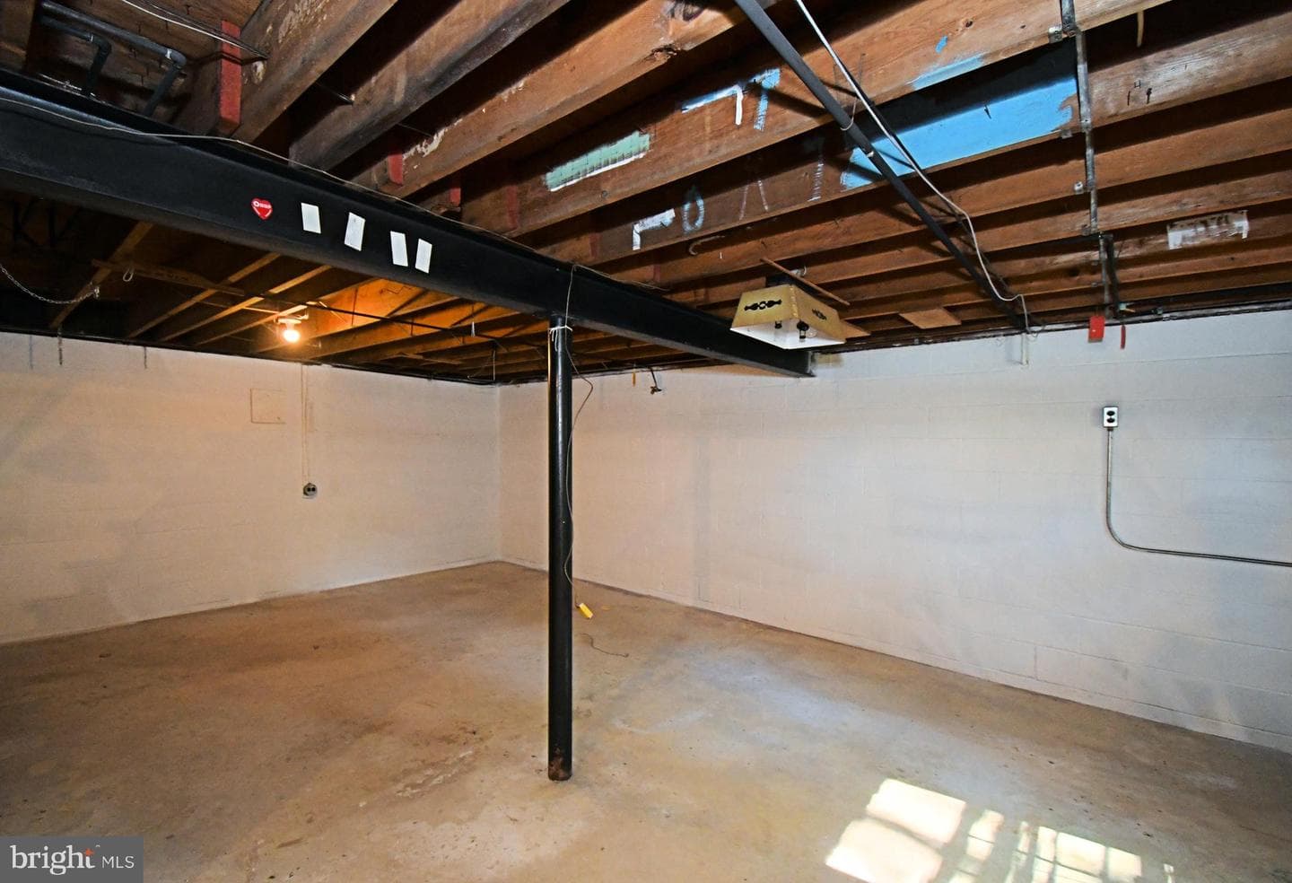 838 Store Road photo 51