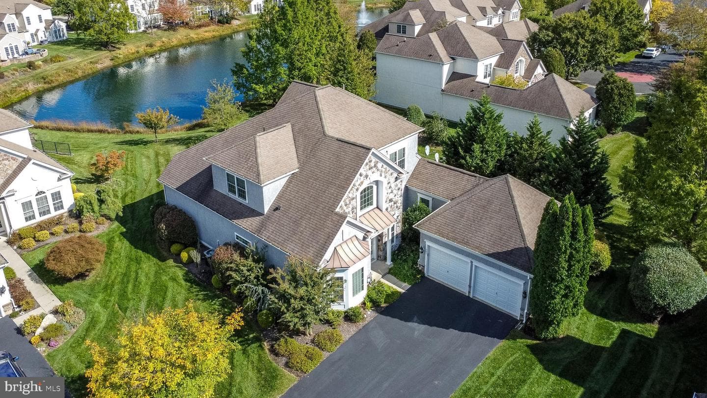 261 Goldenrod Drive photo 1