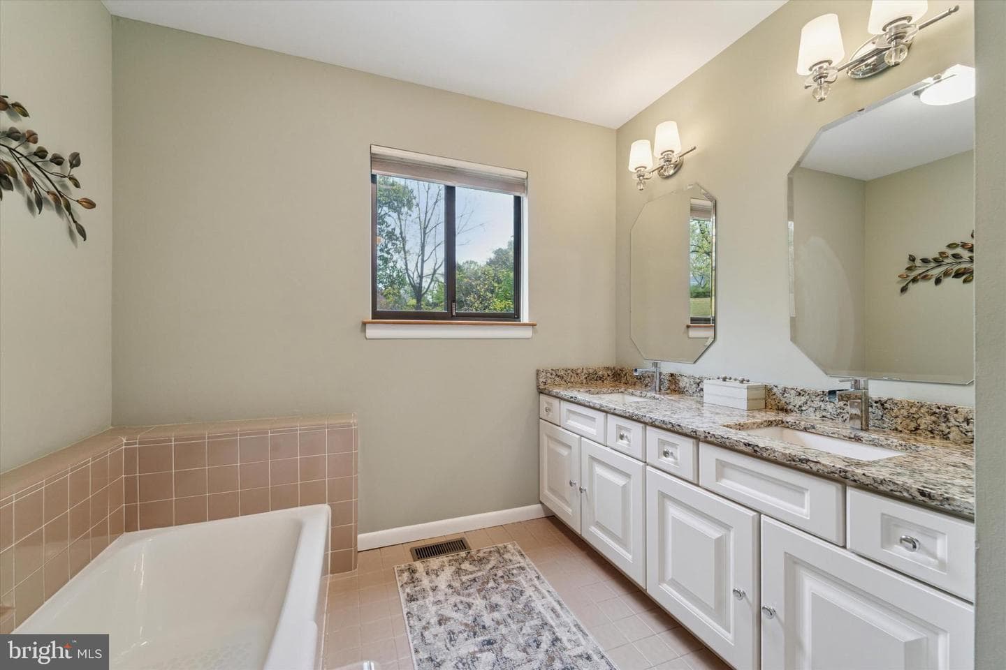 857 Hamilton Drive photo 37