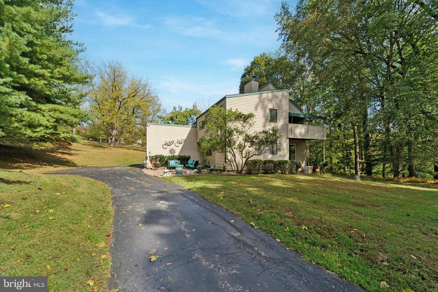 857 Hamilton Drive photo 7