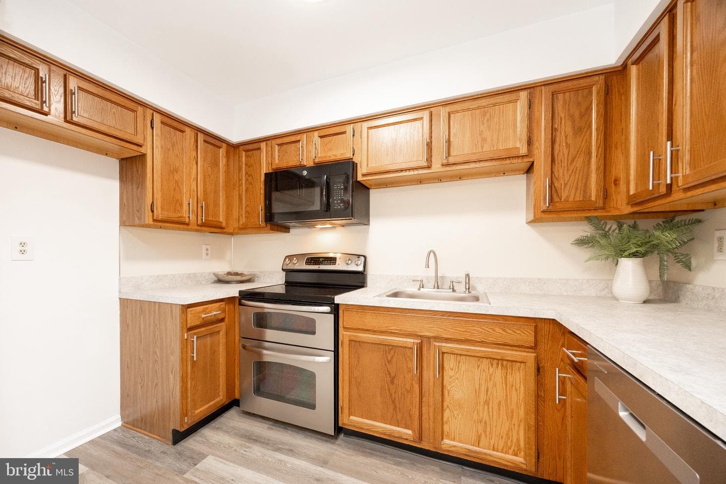 700 Farmington Avenue #40 photo 11