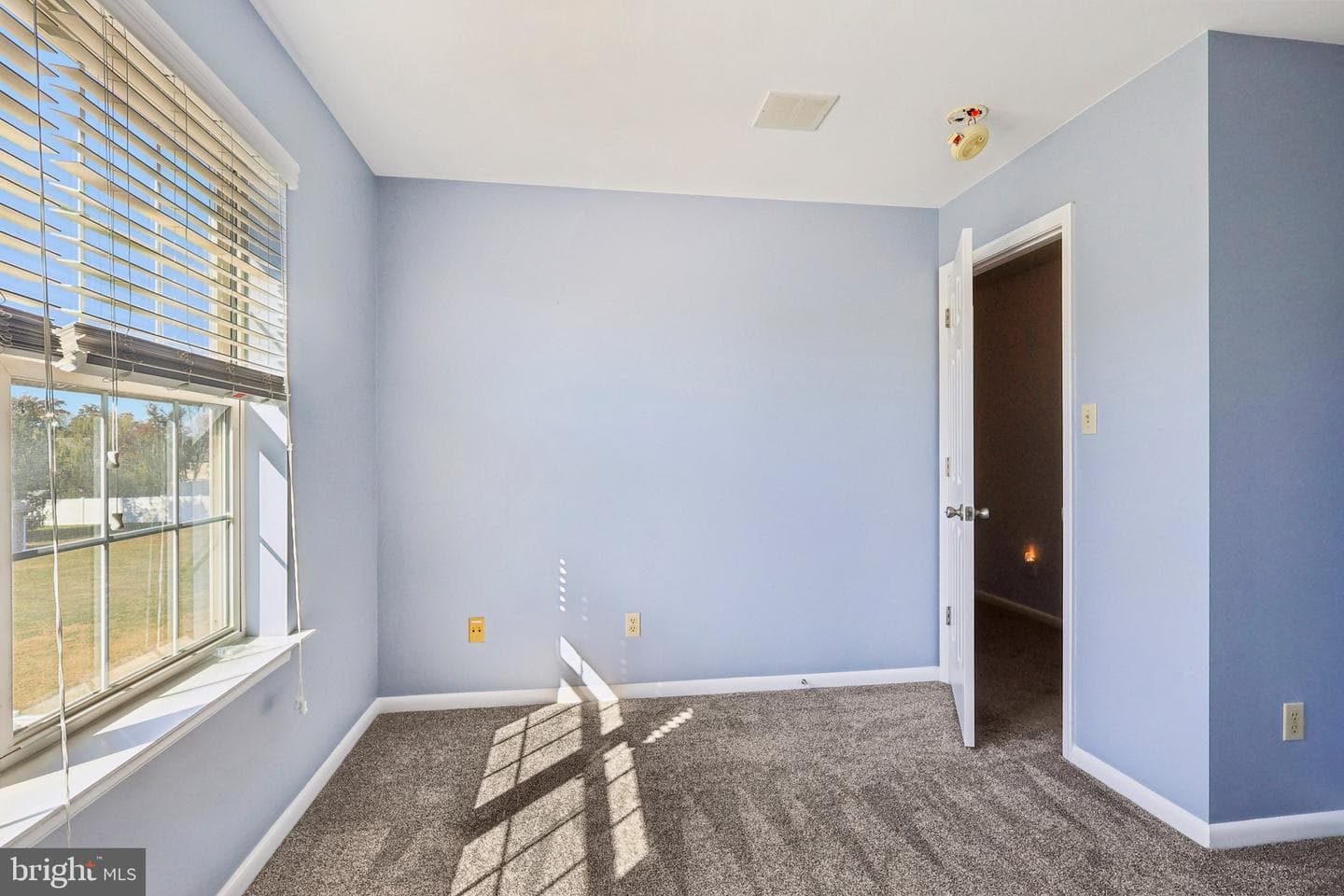 104 Berkshire Lane photo 33