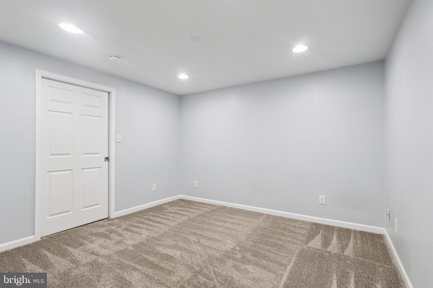 104 Berkshire Lane photo 43