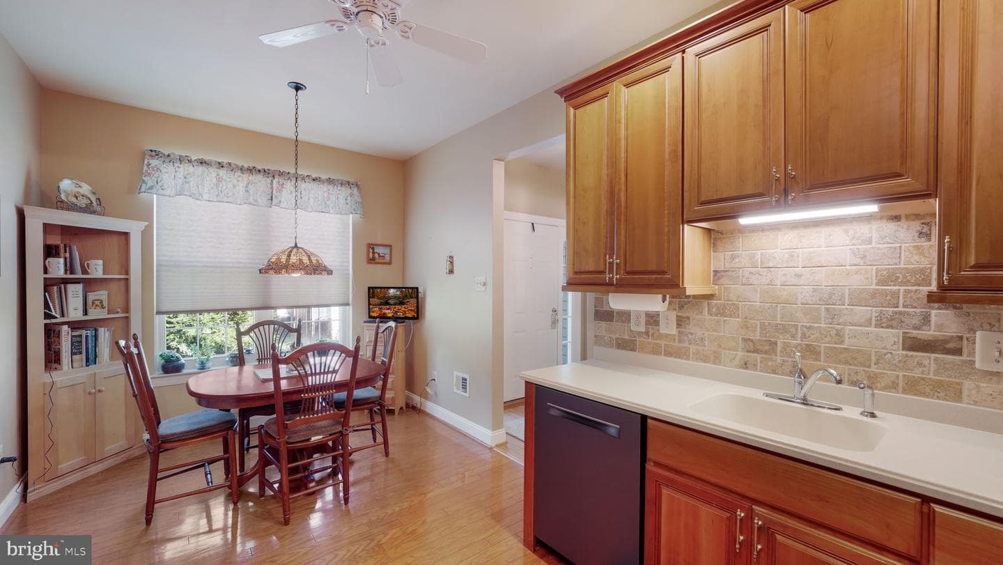 146 Wyndham Woods Way photo 9