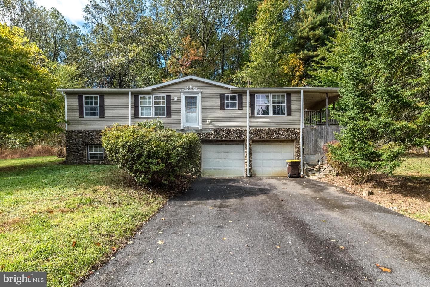 2419 Sanatoga Road photo 2