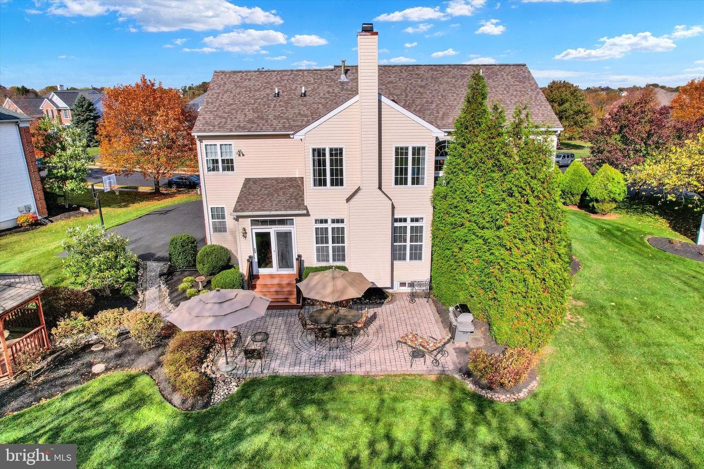 211 Paperbirch Drive photo 13