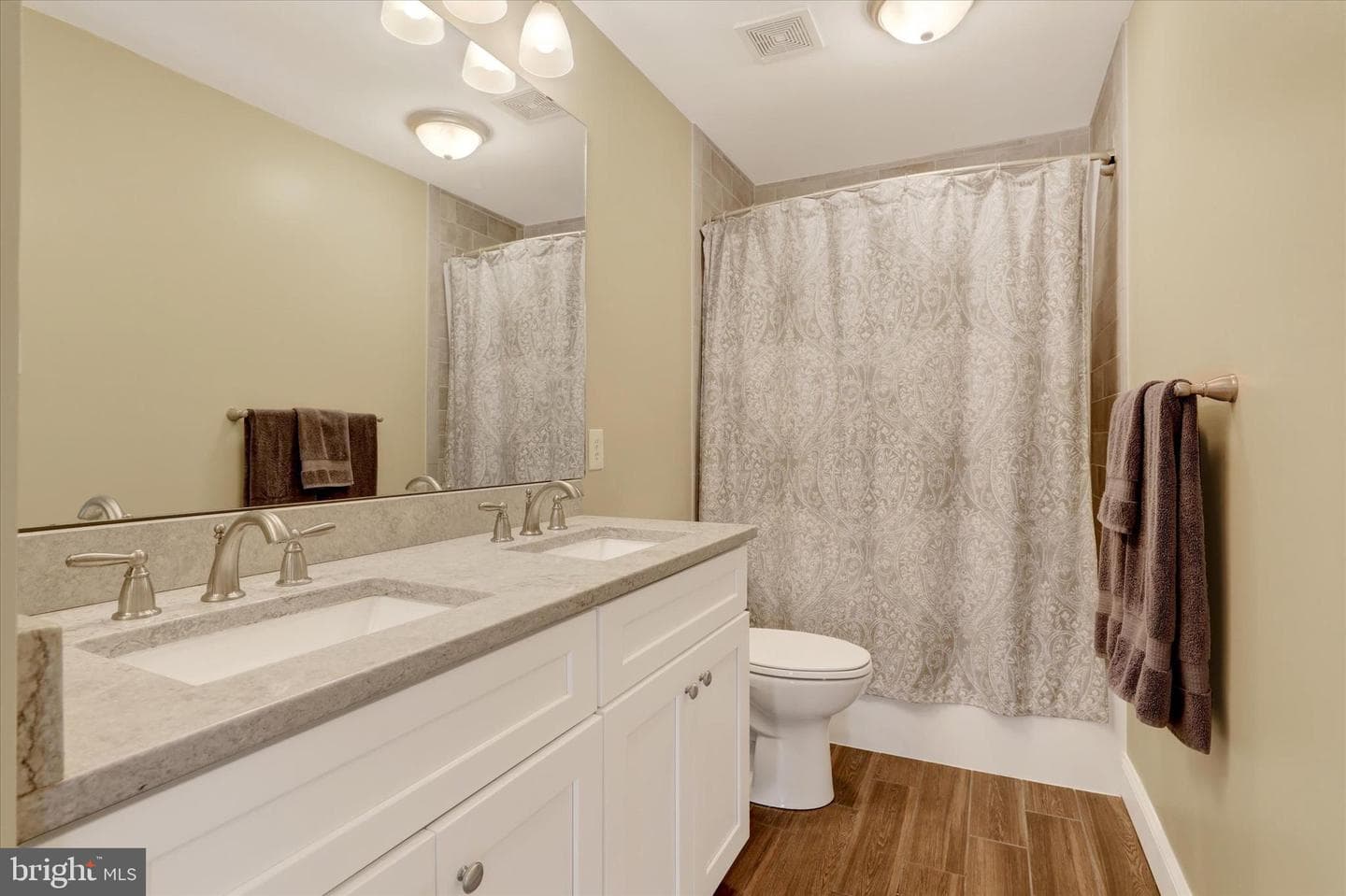 211 Paperbirch Drive photo 37