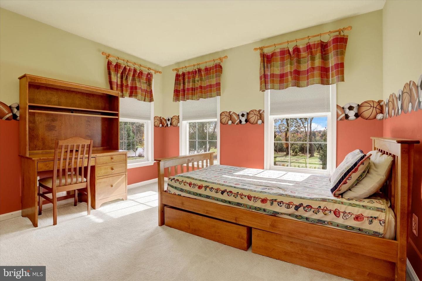 211 Paperbirch Drive photo 38