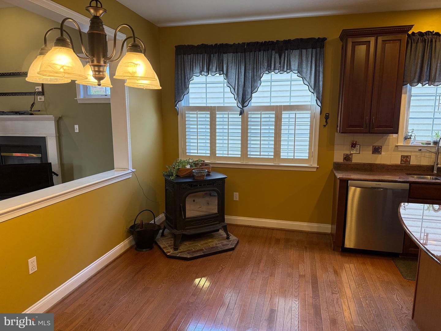 747 Crestview Boulevard photo 16
